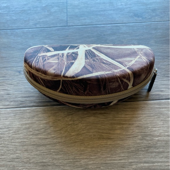 Camo Sunglasses Hard Case with Leather Belt Clip Calsport - Picture 2 of 8